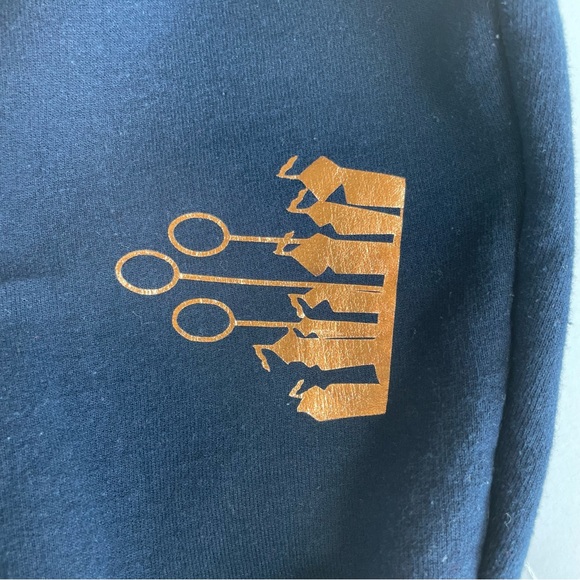 Harry Potter Ravenclaw Crest Navy Blue Medium Crewneck Sweatshirt quidditch - Picture 7 of 7